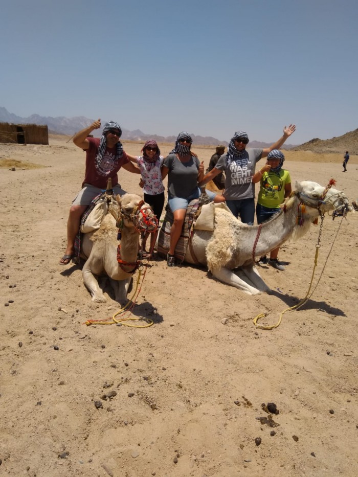 Pustinjska tura s orijentalnim showom i beduinskom večerom Sharm El Sheikh
